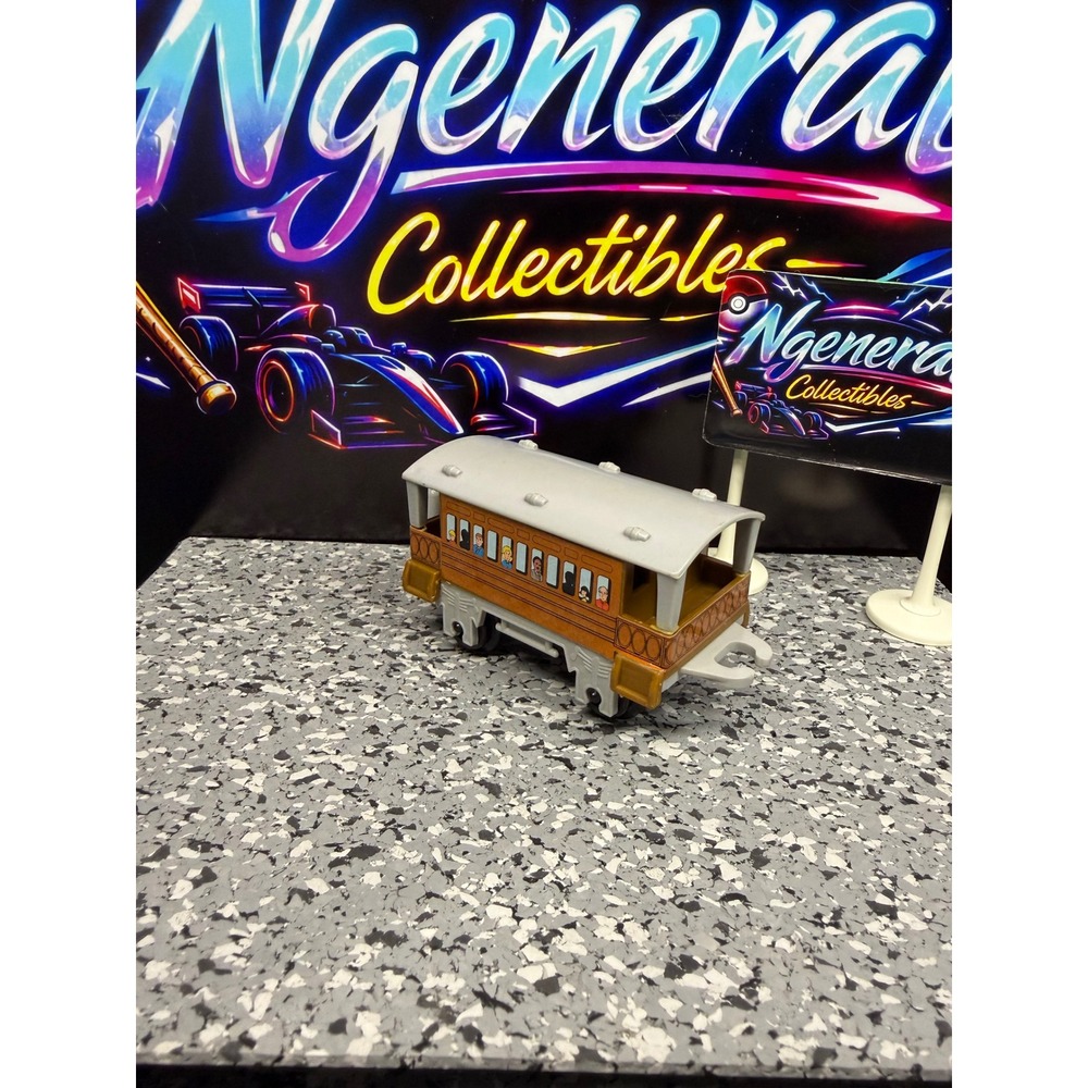 Thomas & Friends Trackmaster Clarabel Passenger Coach Train Car BML07 Brown 2013